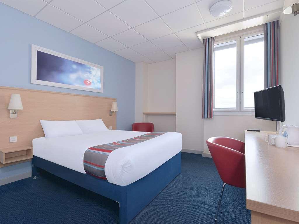 Travelodge Birmingham Dudley Ruang foto