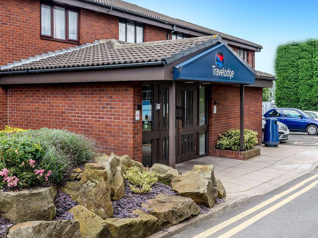 Travelodge Birmingham Dudley Bagian luar foto